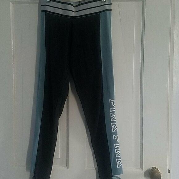 Pants - Pink yoga pants 